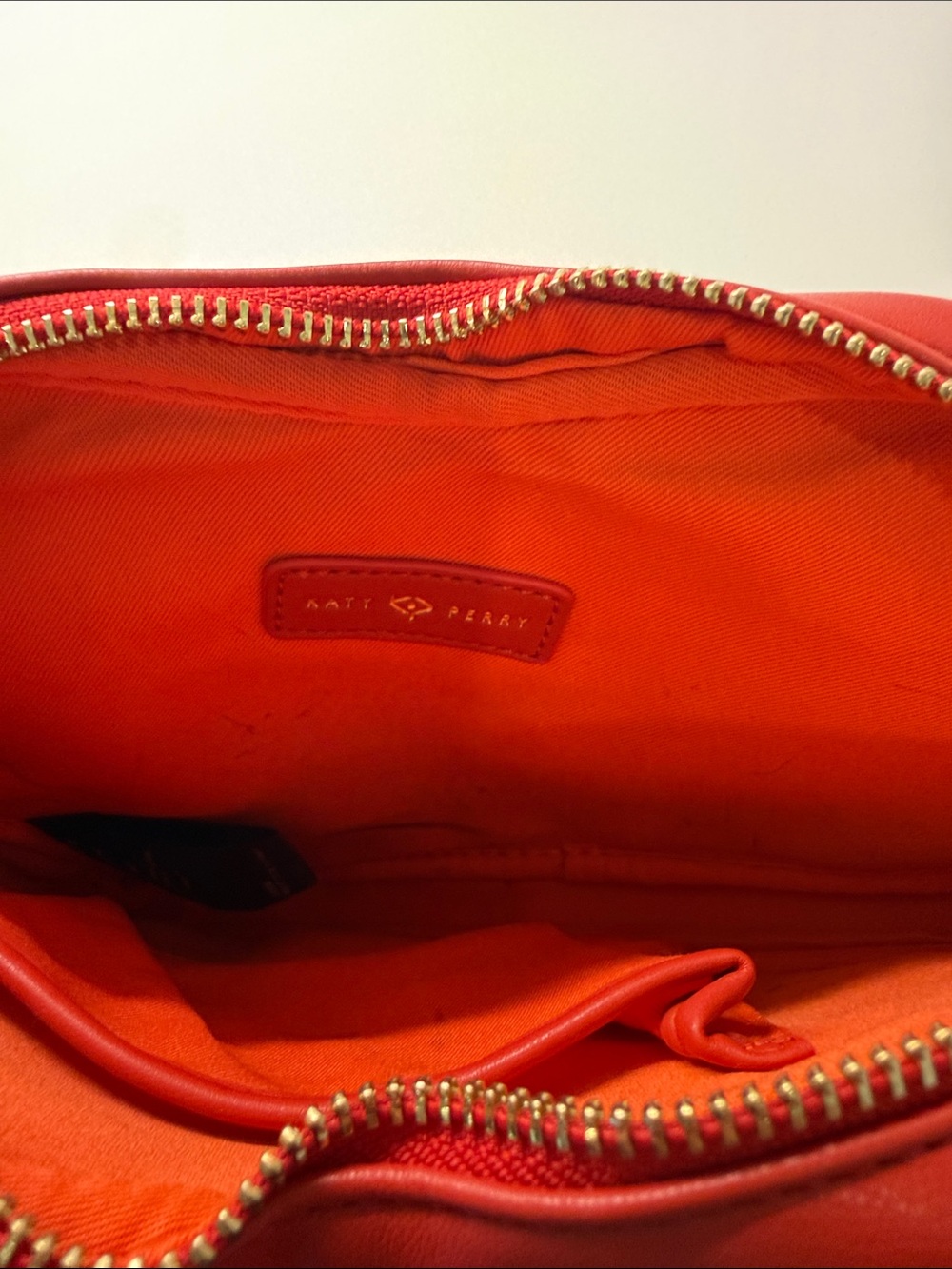 Katy Perry Heart-Shaped Crossbody Bag - Picture 4 of 5